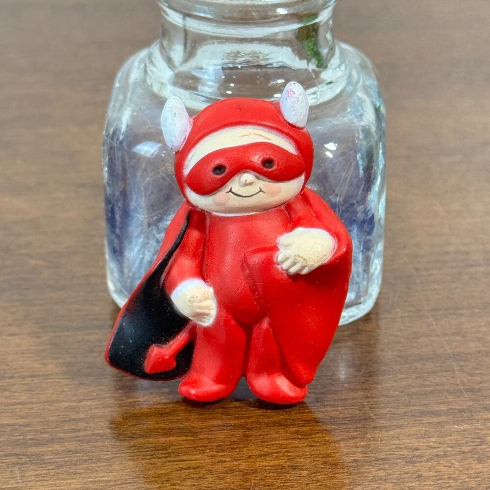 Vintage Fun World S Lehman Little Red Devil Halloween Pin Brooch 9301